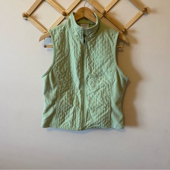 Columbia Jackets & Blazers - NWT Columbia green vest size small